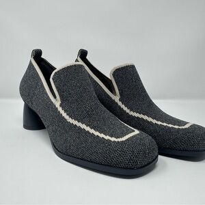 New Never Worn Vivaia Square Toe Heels  - Size 38.5 / 8